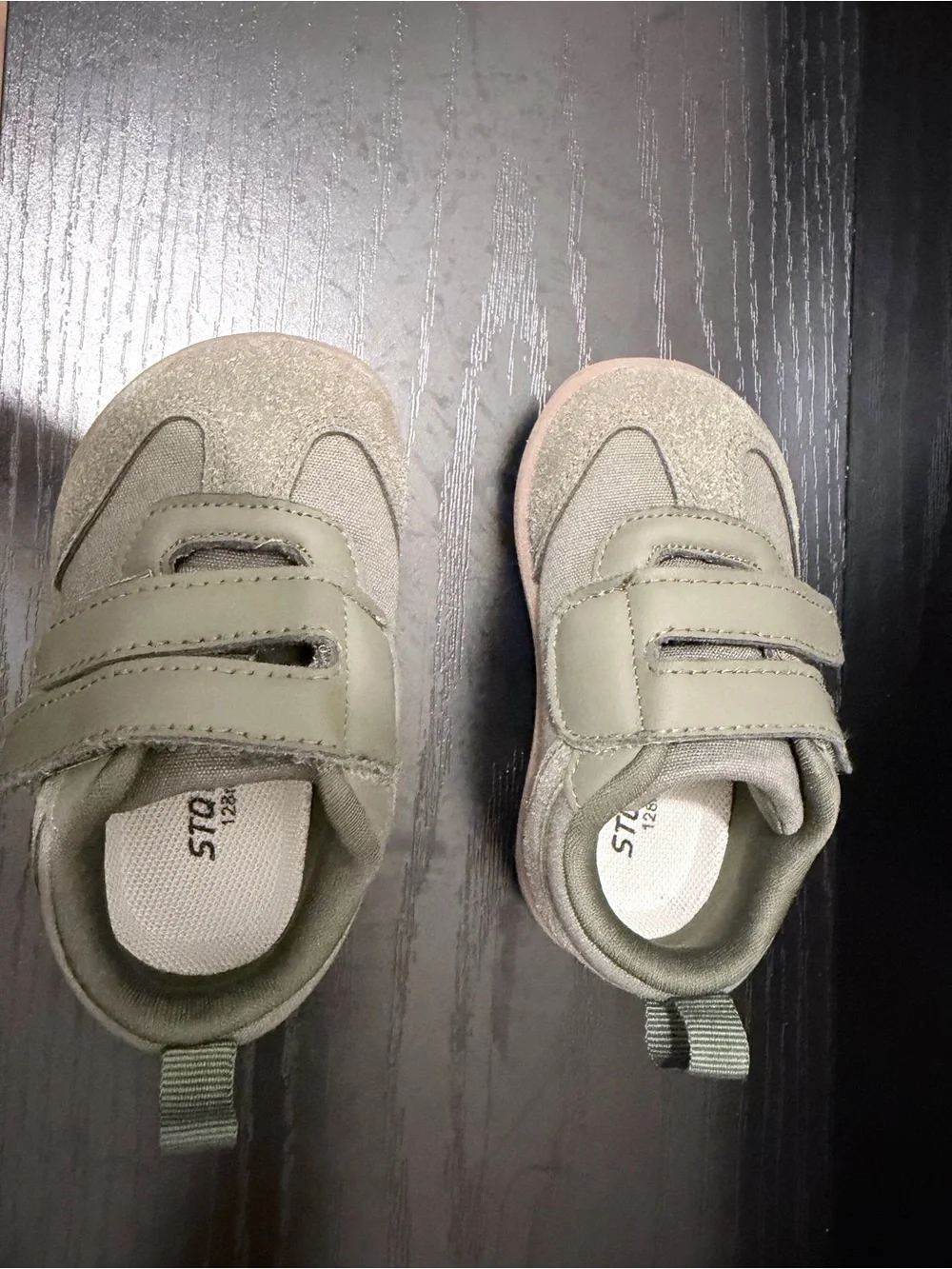 Toddler Olive Green walking shoes